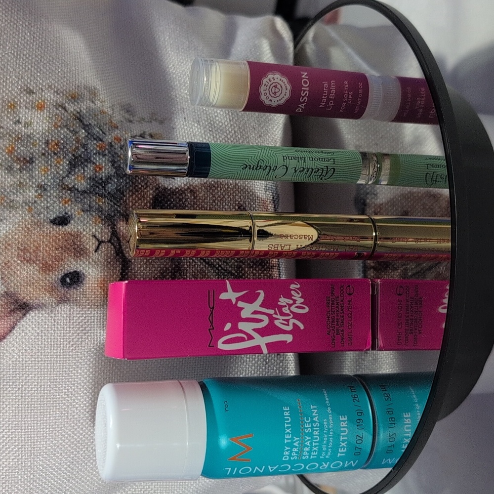 Travel Size Makeup Bundle With Bunny Makeup Bag - Picture 2 of 8